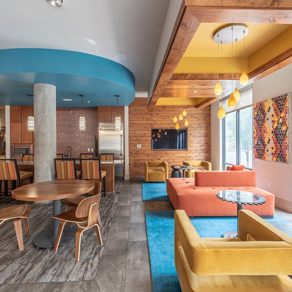 District-at-Campus-West–clubhouse4