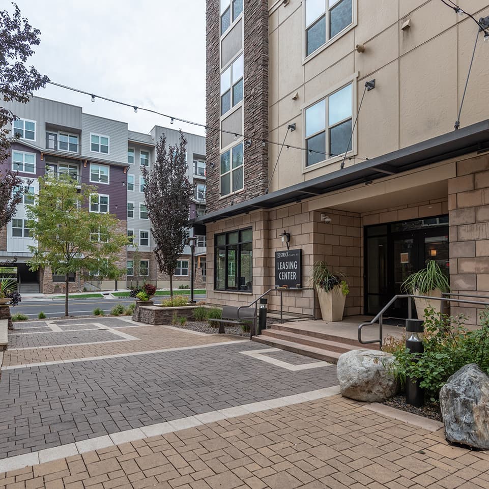 District-at-Campus-West–exterior4