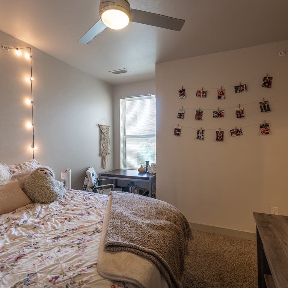 District-at-Campus-West–model12