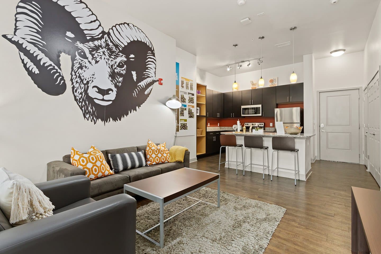 Living-Room-02-District